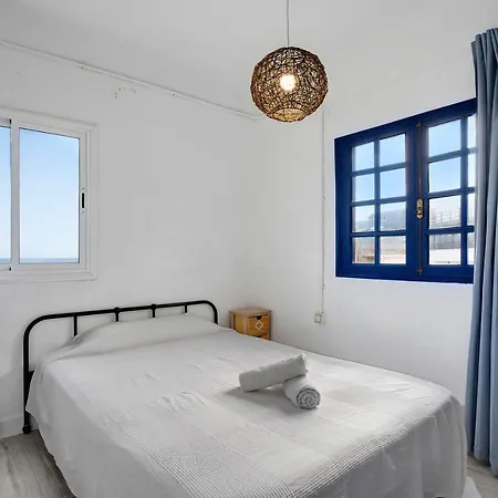 Casa A Pie De Playa 坎德拉里亚